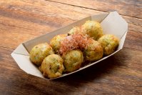 福岡県初！札幌で行列のできるたこ焼きとえび焼き屋「なかよし屋」羅臼タコ漁師の浜茹でタコ使用　3月のプレオープンを経て、4月3日(金)にゆめマート永犬丸店グランドオープン！