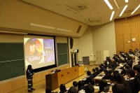 高知大学医学部が小学生を対象とした医学部見学体験「命を守る医療現場を見学しよう」を開催 ― 講義や施設見学を通して医療への関心を高める