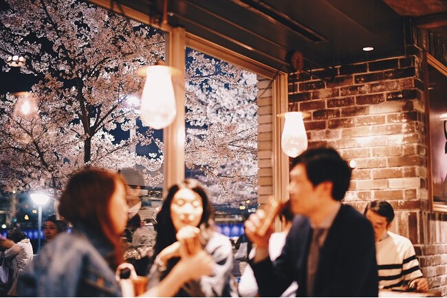 【大川の桜並木を一望】桜の下、リバーサイドで乾杯！天満橋リバーカフェ、桜開花シーズン限定「SAKURA SPECIAL MENU」を3月28日より販売開始