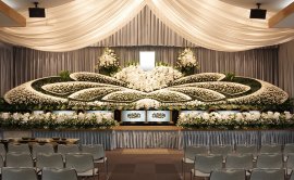 実際の花祭壇施行画像