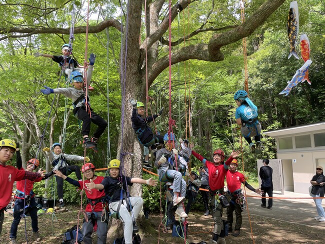 21世紀の森と広場でツリークライミング(R)体験会を開催!!