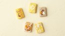 5つの小さなお菓子が入っています 5つの小さなお菓子が入っています