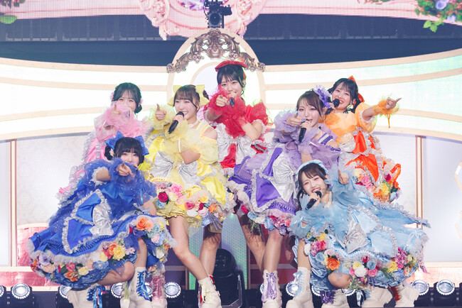 SWEET STEADY、幕張メッセで1万人のファンが2周年を祝福 初のアリーナ単独公演もサプライズ発表