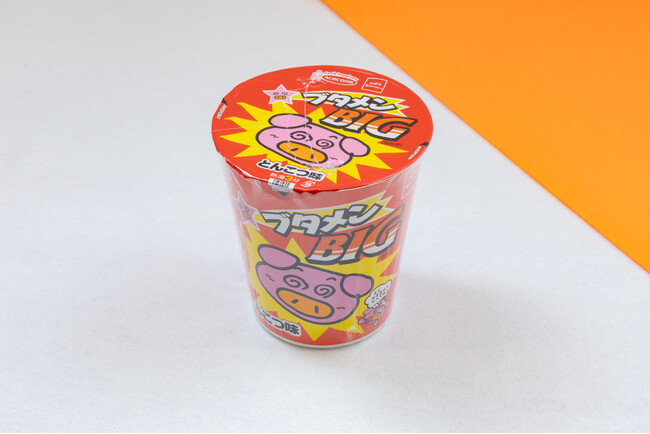 約2.5倍のボリューム「ブタメンBIG」を今年も限定販売！10年目の節目に、ミニカップ麺の巨大化求める声に応え