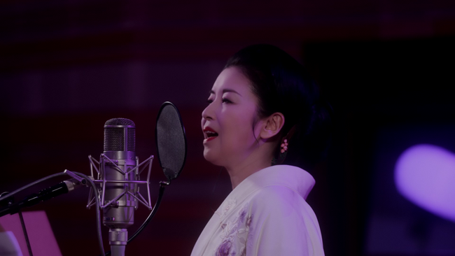 豪華アーティスト12組が明治チョコレートのテーマを歌い継ぐ“Melody of meiji”に藤あや子が登場！艶やかな声で歌い上げる！次はイルカにバトンタッチ