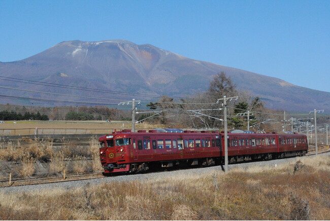 【軽井沢星野エリア × しなの鉄道】初の通年コラボレーション始動！観光列車「ろくもん」で、「四季を綴る、美食のクルーズ」運行開始