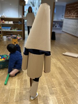 クレダンで作ったロボット風コスチューム クレダンで作ったロボット風コスチューム