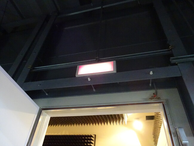 5.7GHz帯マイクロ波ワイヤレス給電 - 長距離伝送を本社電波暗室で検証。技術紹介と参考映像を公開