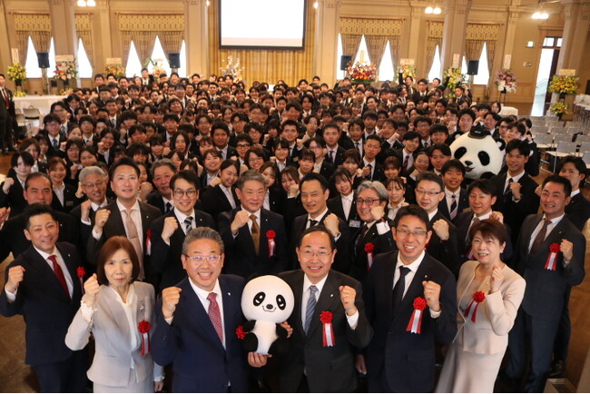 サカイ引越センターグループ入社式を大阪市中央公会堂で行いました