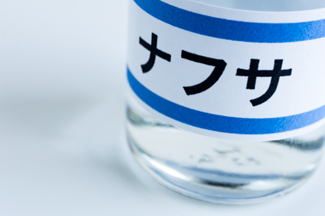 ナフサ不足、国内製造業の3割で「調達リスク」の可能性 試算　二次流通までに4万社超判明　自動車部品～ハンバーガー包装紙まで幅広く影響（4/21追記）