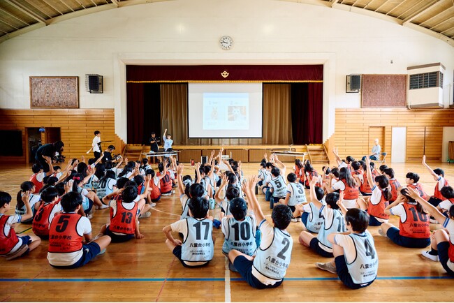 <子どもの視力矯正・メガネ利用に関する実態調査/小学生2,300人の視力データを分析>
