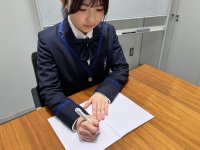 筆記具メーカー「ゼブラ株式会社」が初めて中学高校の探究学習に参画！筆記をデータ化するペンで「かく」ことの可能性を探る学習プログラムを提供。
2026年7月より東京 青稜中学校・高等学校で授業開始