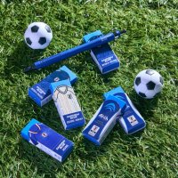 ギフトにも最適！サッカー日本代表ユニフォームデザイン採用のアーチ消しゴム/ インタリオシャープ05 の特別セットを数量限定で発売！