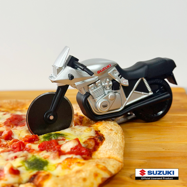 SUZUKI KATANA型 「ピザカッターナ」が「ノーティアムイオンモール白山店」で期間限定販売！
