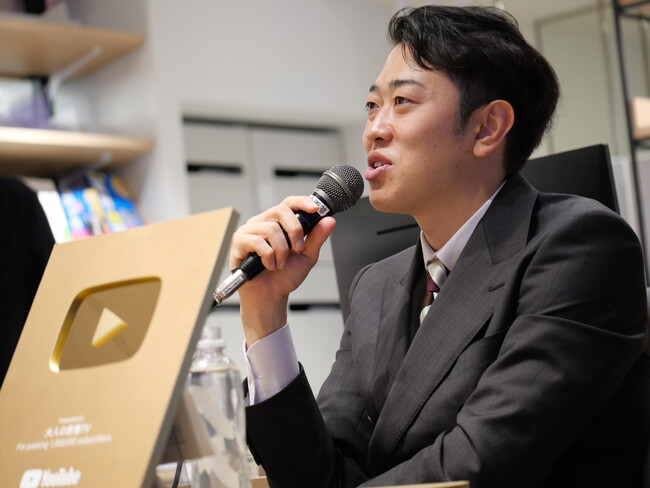 【イベントレポート】立ち見続出の熱狂！YouTube登録者急増中のドントテルミー荒井、初著書『大人の教養BOOK』刊行記念トークイベントを紀伊國屋書店 新宿本店で開催