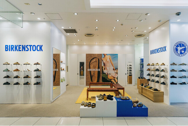 夏にぴったりのアイテムを取り揃え、広島PARCOにBIRKENSTOCKのポップアップストアがオープン
