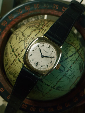 ヴィンテージ時計店PRINCIPE PRIVE - Epoca d'Oroに、1936年製のハンター式14金無垢トレンチケースを備えた「ROLEX HUNTER TRENCH CUSHION」が入荷。
