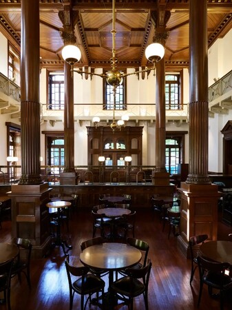 三菱一号館美術館 Cafe 1894　丸の内でパリの初夏を味わうアフタヌーンティー ー― 展覧会「“カフェ”に集う芸術家」に先がけて登場