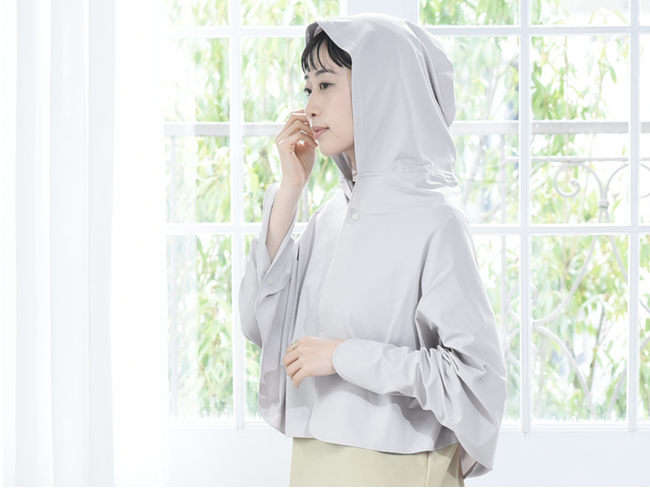 今年、大人気の予感!水いらずでヒンヤリ続く、新発想のクールポンチョ&インナーが新発売