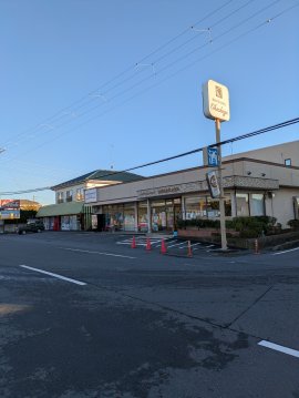 朝六時のオオサカヤ全景 朝六時のオオサカヤ全景
