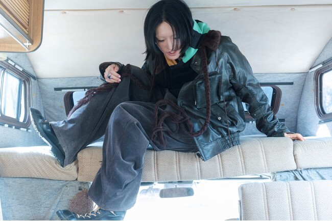 Ayase、オールセルフプロデュースEP作品『dialogue』を5/27(水)に配信リリース決定さらに先行シングル「うるさ」を5/20(水)に配信、新アーティスト写真も公開
