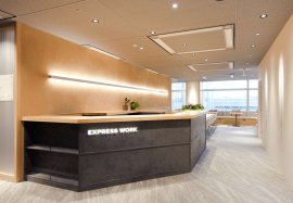 東京駅(JR東海)直上のワークスペース「EXPRESS WORK」様　静岡県ブランド材「富士ヒノキ」白チップタイプにてご当地Mokkun施工