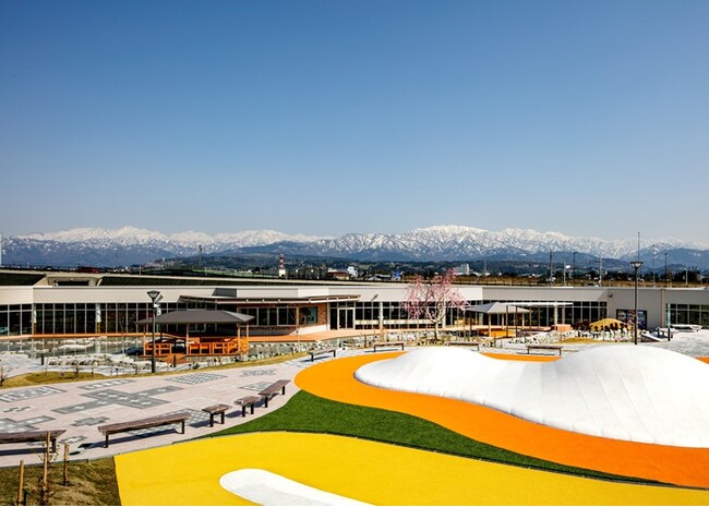 【JAF富山】道の駅KOKOくろべにて交通安全を呼びかけるJAFブースを出展