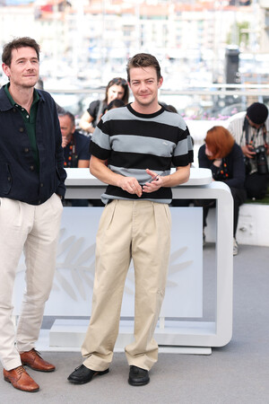 【Dior】フェリックス・キシル、トム・スターリッジがカンヌ国際映画祭のフォトコールでディオールを着用