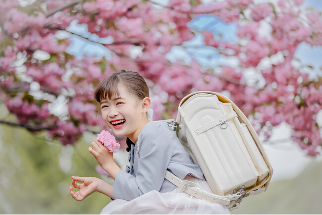 【札幌・西区】来春の入学フォトは、“桜で残す”という選択を。西野緑道ロケーションビジュアル公開