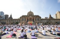 ヨガ発祥の国・インドが届ける、特別な朝のヨガ体験　駐日インド大使館主催「International Day of Yoga 2026」を東京・築地本願寺で6月21日(日)に開催