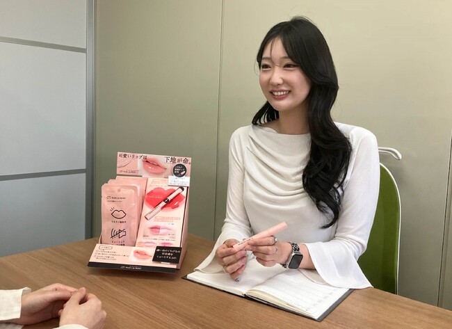 赤み抑える唇用下地、販売数量計画比400％