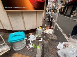 継続的な地域美化活動の一環として 新宿・歌舞伎町の一斉朝清掃活動 ~5月23日 サイエントロジー・ボランティアミニスター・ジャパン主催により開催 継続的な地域美化活動の一環として 新宿・歌舞伎町の一斉朝清掃活動 ~5月23日 サイエントロジー・ボランティアミニスター・ジャパン主催により開催