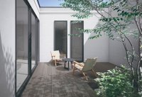 人工木デッキ「樹ら楽 木彫タイプ」に
廃プラスチックを原材料とした循環型素材「revia」を採用して、発売