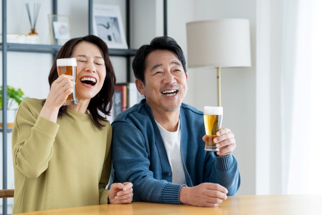 大人のお酒は「無理なく心地よく」――アクティブシニアに広がる節度ある飲酒スタイル【Ｒｅライフ白書】