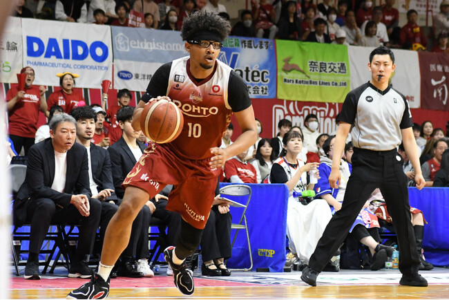 【バンビシャス奈良】イデムディア オサセレ選手兼通訳との2026-27シーズン契約のお知らせ