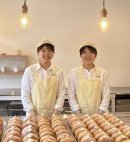 都立大学駅前店スタッフの笑顔 都立大学駅前店スタッフの笑顔