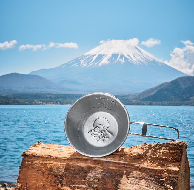 BE-PAL最新号の特別付録は、『BE-PAL45周年記念 富士山シェラカップ』です!