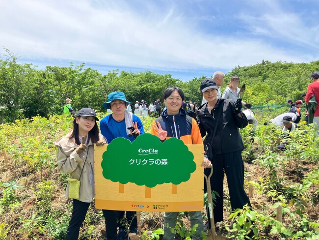 365本の木を植える「クリクラの森プロジェクト」湘南国際村めぐりの森で植樹を実施