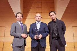 （写真左から） トレジャーデータ株式会社 社長執行役員　三浦 喬 様、NTTインテグレーション株式会社 データ＆アナリティクス事業本部長補佐 中田 寛之、トレジャーデータ株式会社 Chief Product & Growth Officer Rafael Flores 様