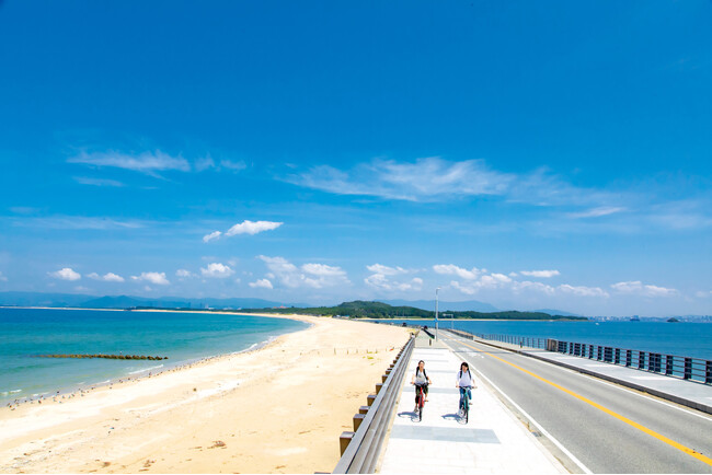 豊臣秀吉が町割りを行った博多の町　その町を駆け抜ける、博多の夏の風物詩「博多祇園山笠」は7月1日～15日　休暇村志賀島では、今年の「山笠」期間中、お子様の宿泊料金が無料