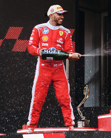 FORMULA 1(R) LOUIS VUITTON モナコグランプリ 2026の表彰台 モエ・エ・シャンドンが勝利を祝福する瞬間を演出