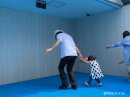 滝のように水が流れ落ちる「ウォーターシャワー」 滝のように水が流れ落ちる「ウォーターシャワー」