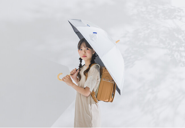 【“高遮熱子ども日傘”を限定発売】放射冷却「ラディクール加工」採用！ 遮熱に特化し熱中症から子どもを守る
