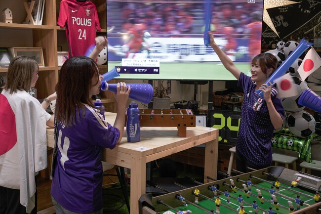 おふろcafe utatane で、とことん楽しむサッカー観戦イベントを実施中。おふろでラウンジで盛りあがろう