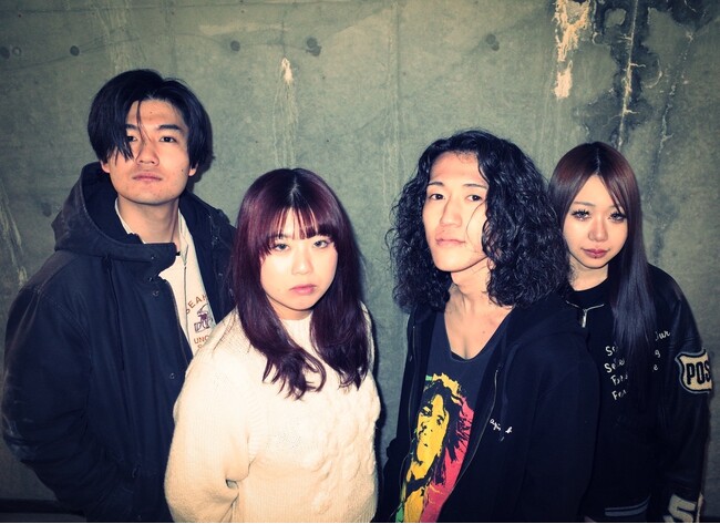 MoritaSaki in the pool、1stEP『This is a Portrait of MoritaSaki』と2ndEP『Ice box』を収めたカップリングLP発売！