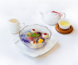 期間限定メニュー【ぷるぷる薬膳九龍球】 期間限定メニュー【ぷるぷる薬膳九龍球】