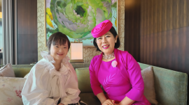 酒井 萌さんとの対談写真(左:酒井 萌さん、右:多田 多延子) 酒井 萌さんとの対談写真(左:酒井 萌さん、右:多田 多延子)