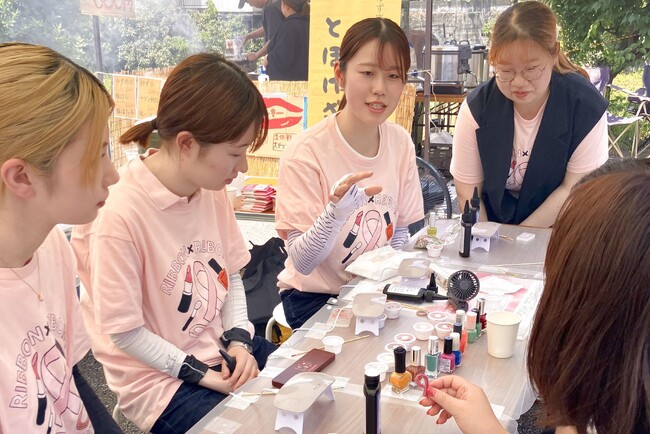 【福岡大学】ふくやくプロジェクトの薬学部生が「梅林マルシェ」に出展しました
