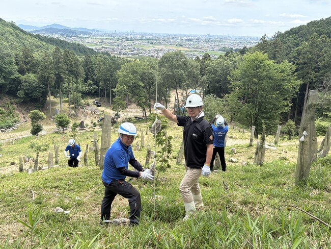 “海の厄介者”ヒトデが山を守る！　セントレア発「海と山をつなぐSDGs循環プロジェクト」　漁業関係者が山の活動に初参加！