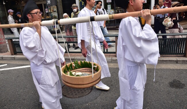 [ 第18回 はも道中・淡路島から京都八坂神社でハモを奉納 ]
